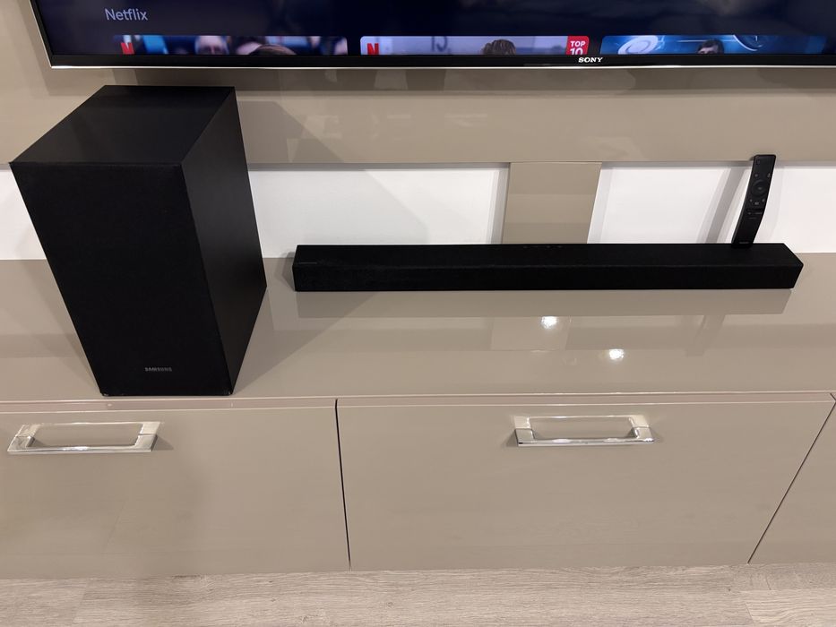 Samsung Soundbar + Subwoofer: HW-T450