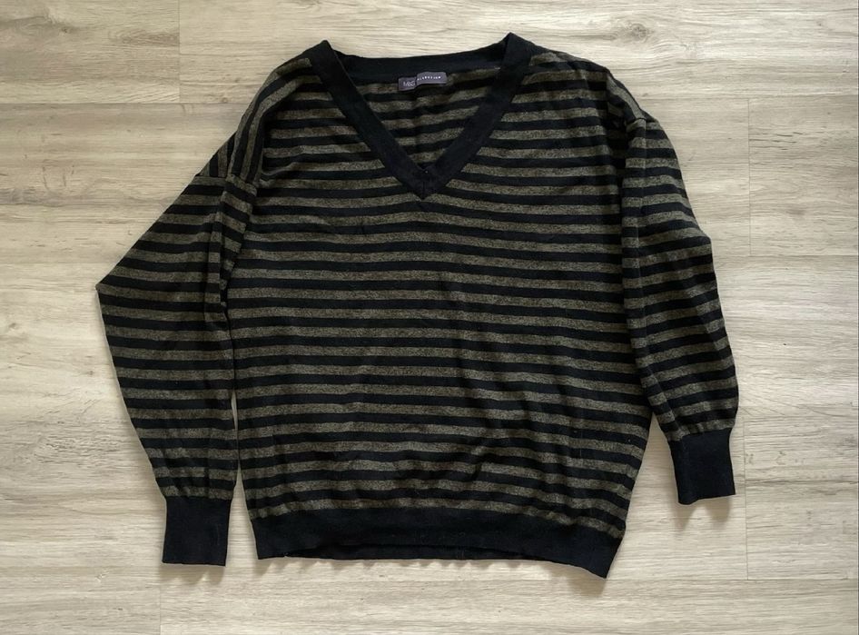 Легкий свитер