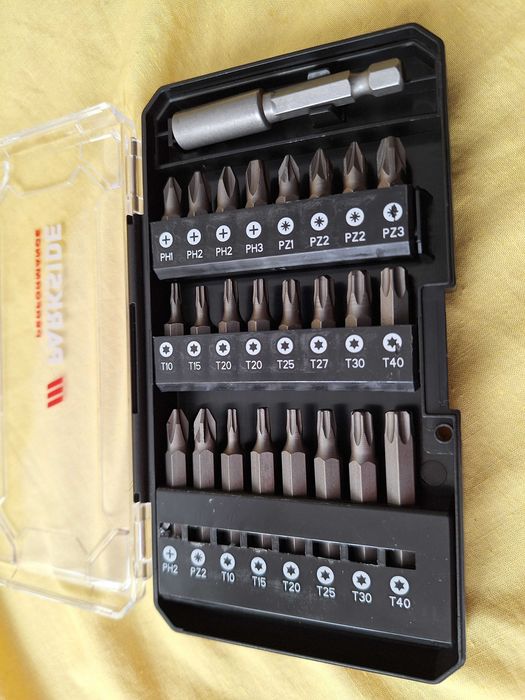Set de 24 biti inclusiv accesoriu fixare biti in bormasina  Fabricate in Germania