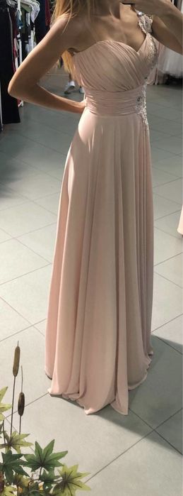 Бутикова дълга рокля