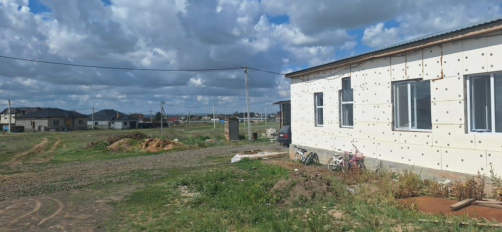 Дом с гаражом на кунгей