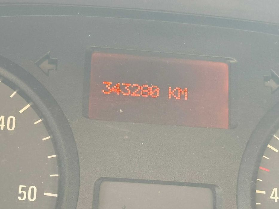 Opel Vivaro – 9 locuri, ideal transport persoane