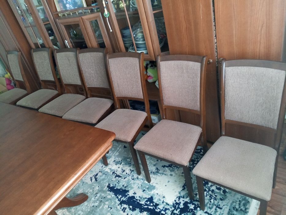 Стол для гостиной