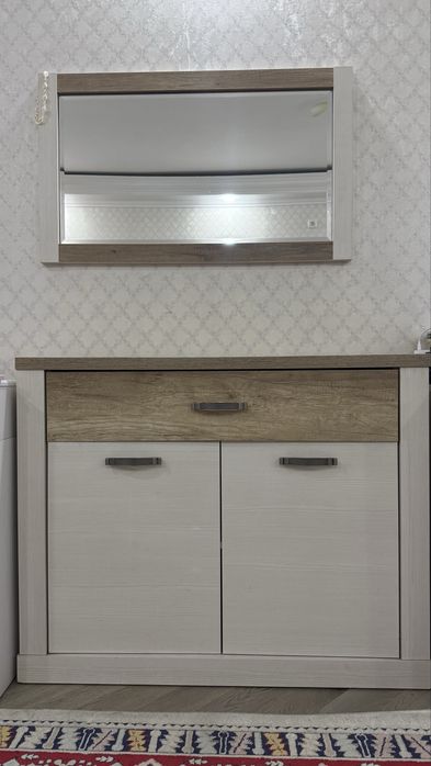 Продам шкаф, кровати , комод и зеркало