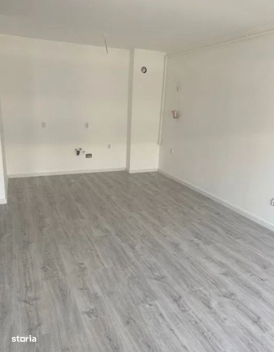 Apartament cu 2 camere, 45 mp, parcare, zona Eroilor