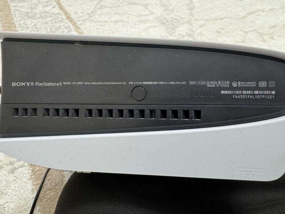 Продам PS5 slim 1 ТБ