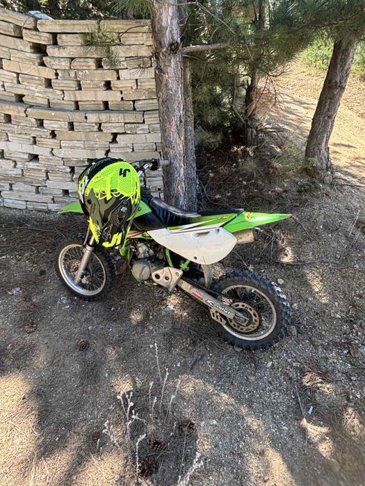Kawasaki KX65 двутактов водно