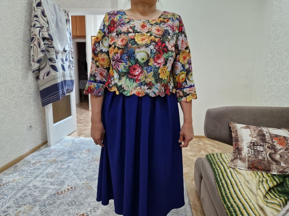 Платье женское продам