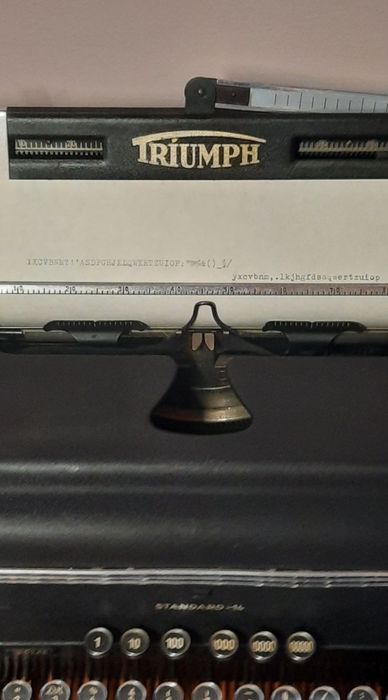 Mașină de scris Triumph Standard 14 impecabilă