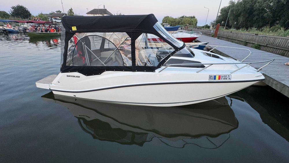 Quicksilver Activ 555 Cabin• Mercury 115 CP CT • Full Option + Peridoc