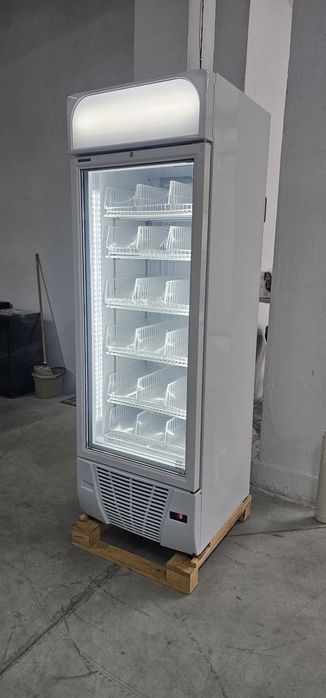 Фризер витрина Вертикален