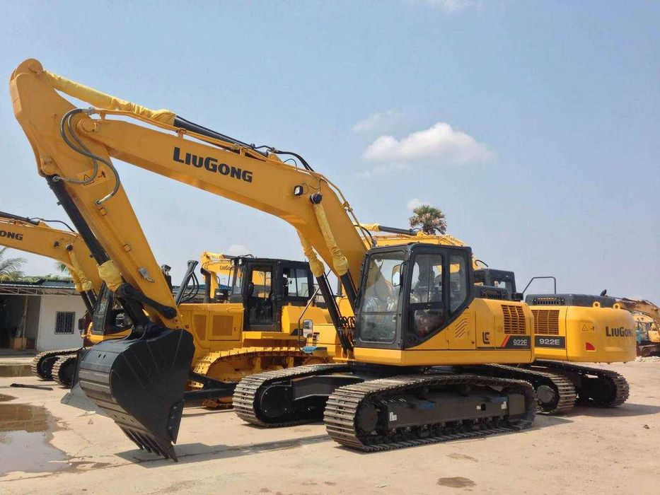 Гусеничный экскаватор LiuGong CLG922E