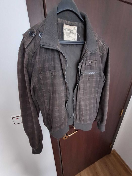 Мъжко яке плюс памучна спортна риза към него