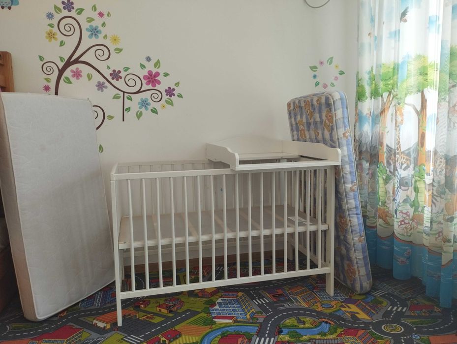 Pătuț bebe ikea și 2 saltele