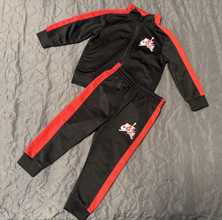 Бебешки отигинални екипи  Nike Adidas