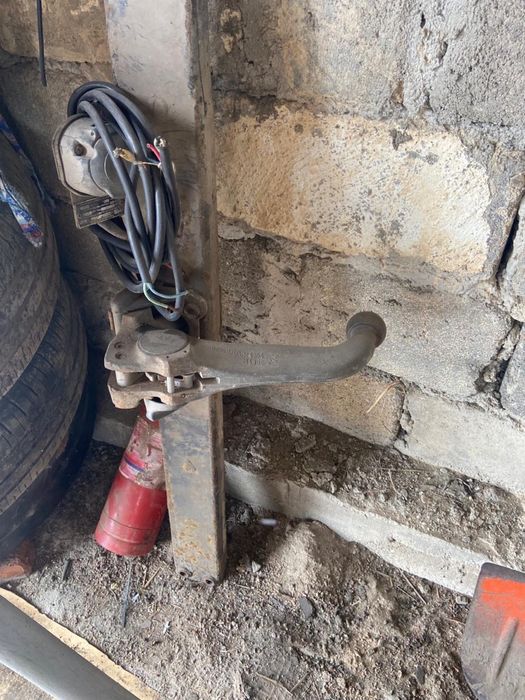 Фаркоп 124 мерседес