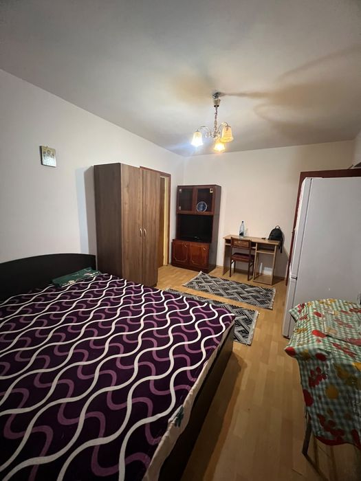 Inchiriez apartament cu 2 camere