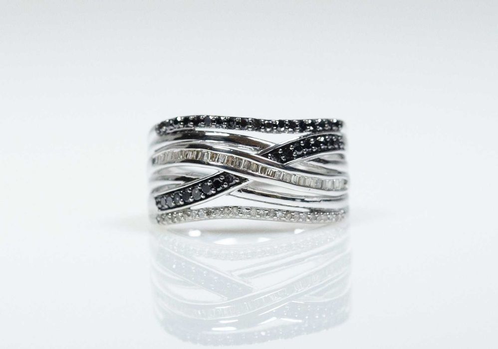 Inel argint 925 cu 1,25 carate diamante albe și negre