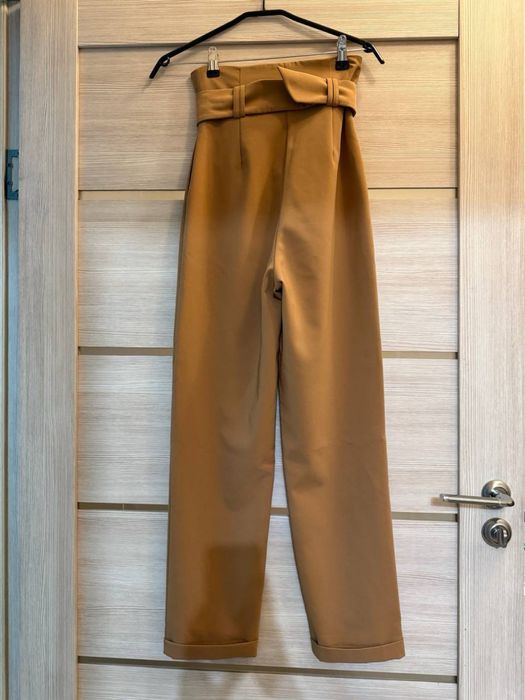 Брюки женские бежевые