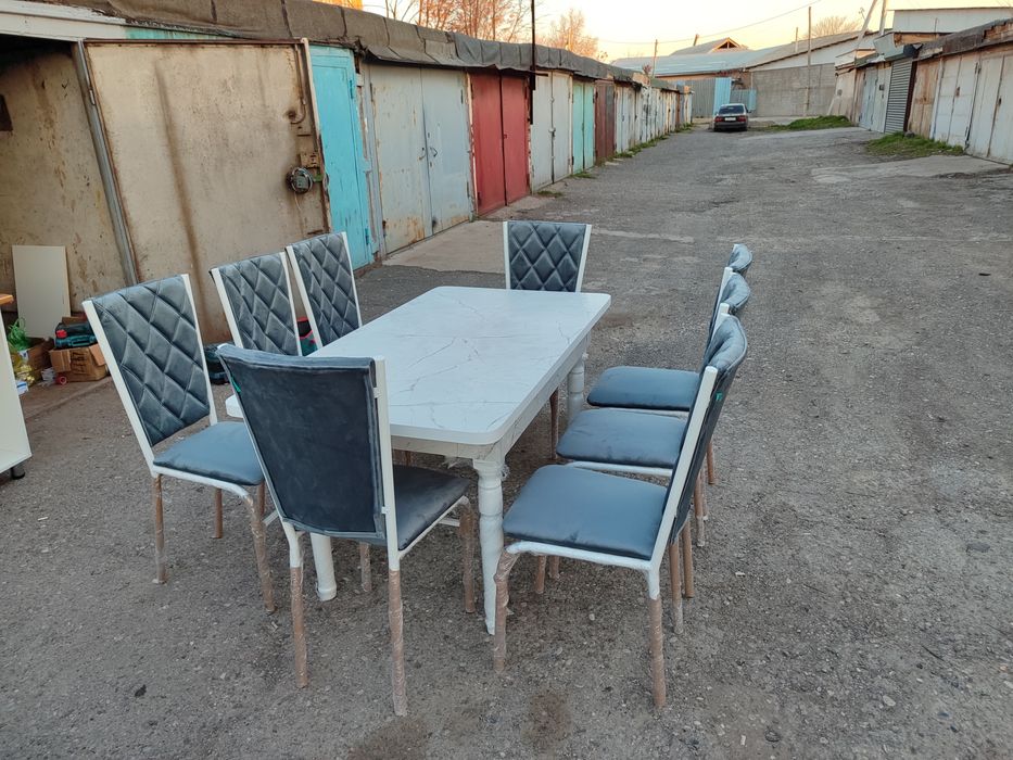 Стол стулья новый