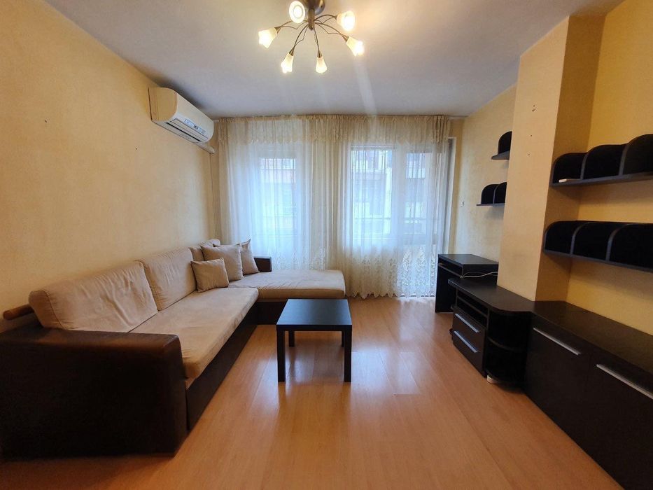 Дава се под наем Двустаен апартамент в Варна, Левски - 65 кв.м за 428.91 € - Снимка #1