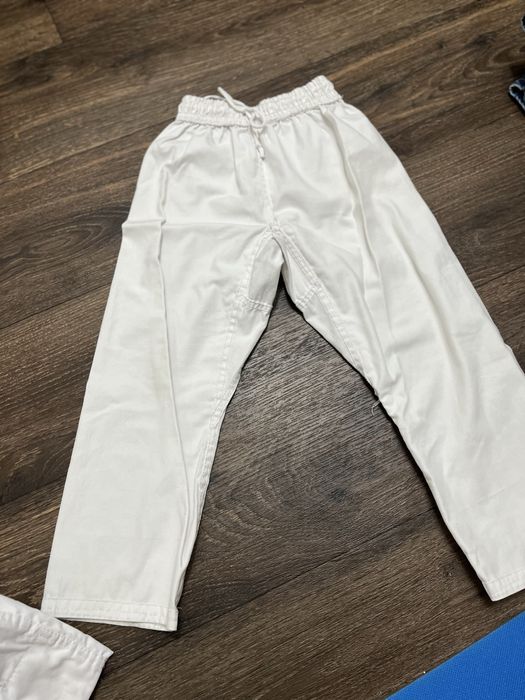 Продам кимоно 5-6 лет