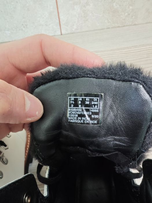 Ghete de dama Clarks