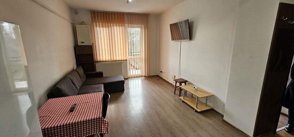 Inchiriez apartament 2 camere Zamca