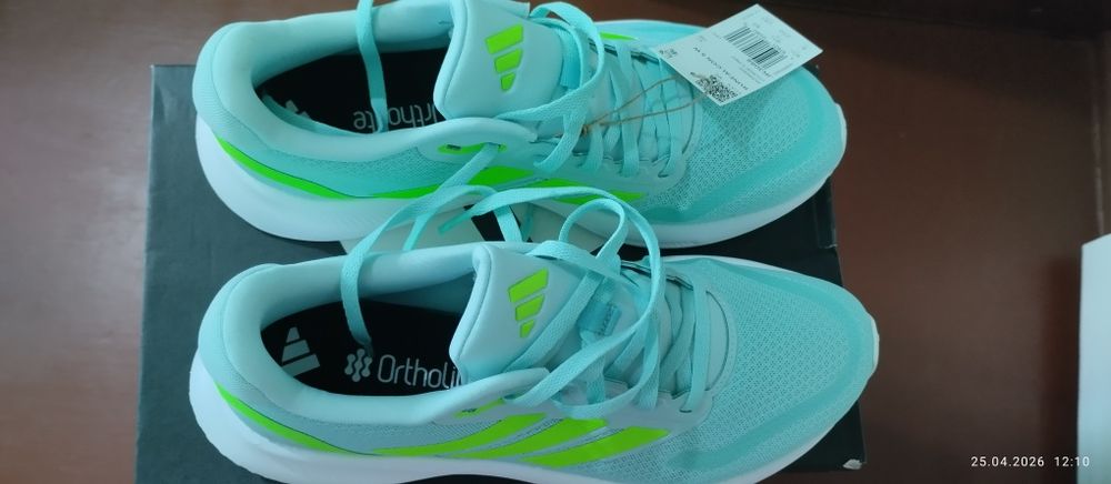 Оригинал. С Америки - кроссовки Адидас.