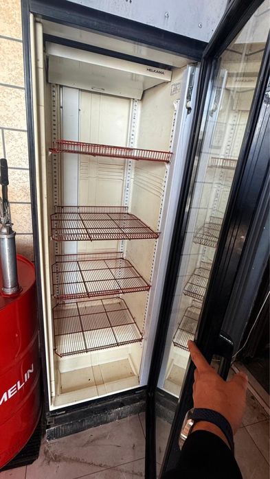 Холодильник магазинный