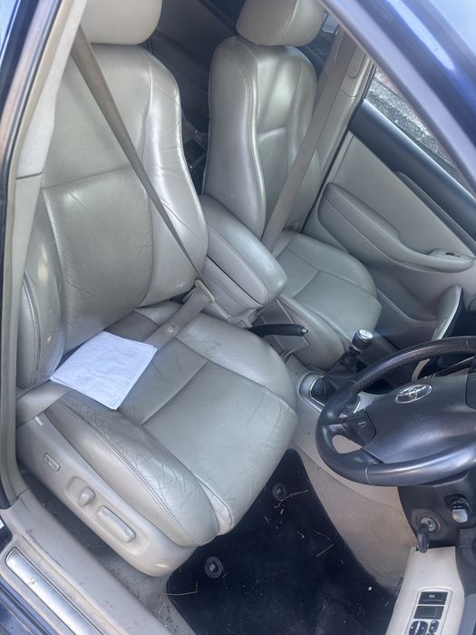 Toyota avensis на части