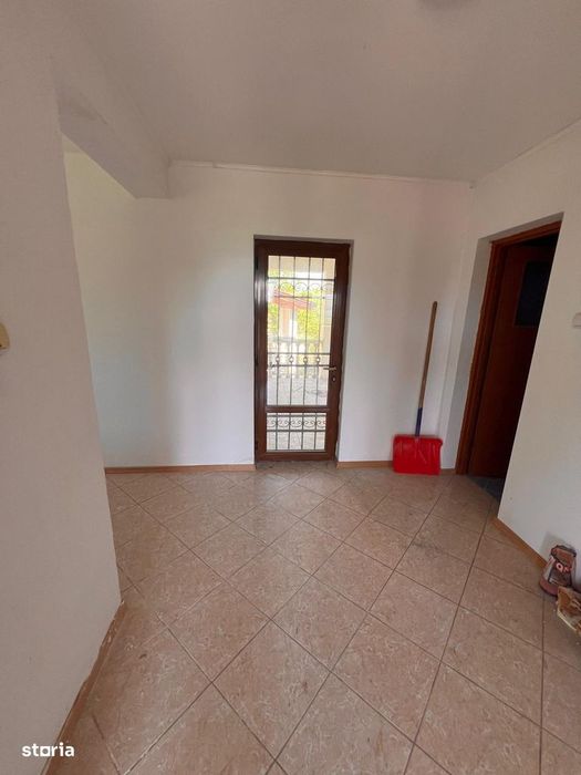 Casă S+P+1 cu terase mari și teren2700 mp – Orlești