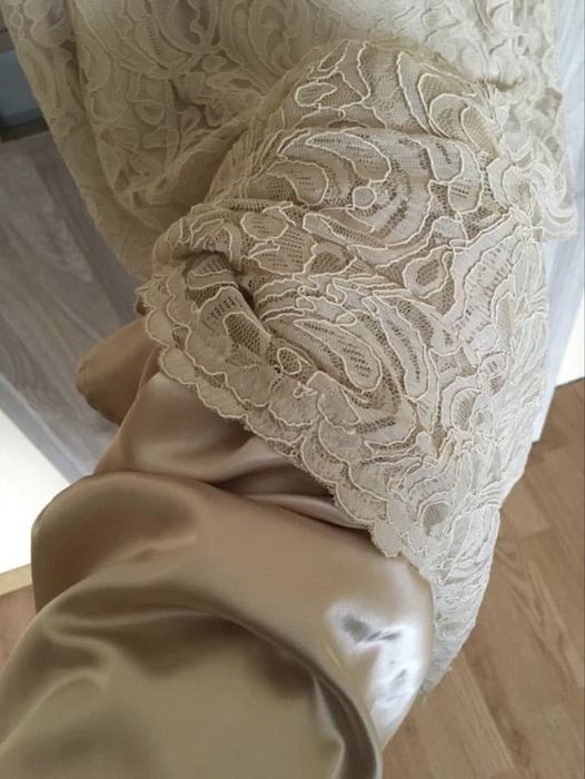 Официална рокля