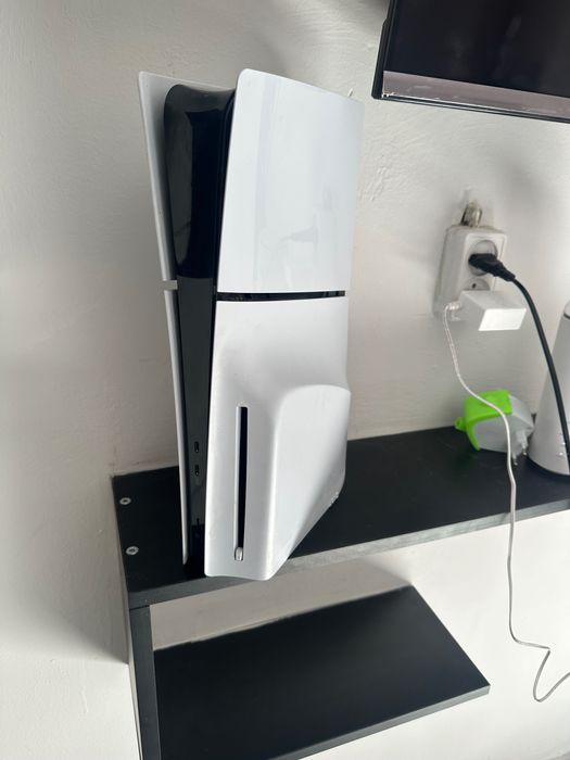 PS5 slim в отличном состояние