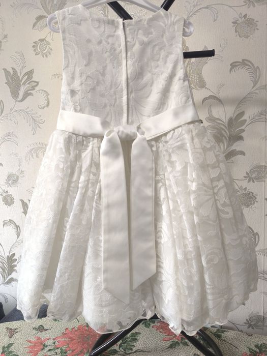 Нарядное платье для девочки