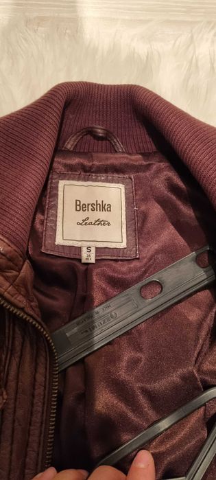 Vand geaca de piele dama Bershka marimea S