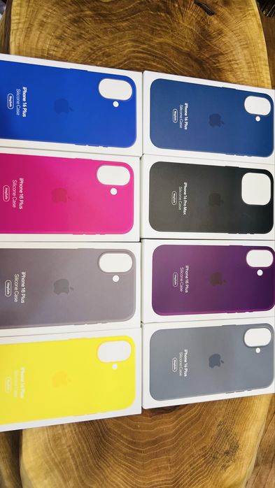  Apple iPhone 16 & 16 Plus MagSafe Silicone Case