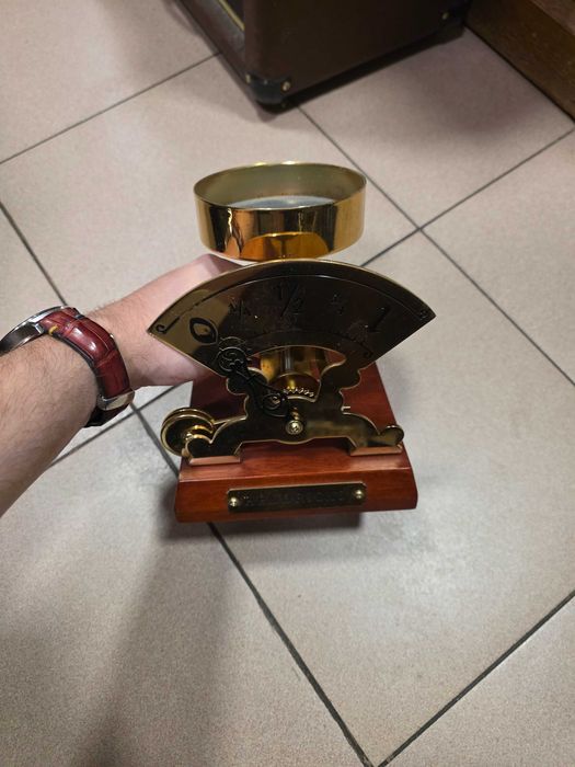 Hendricks кантар за алкохол