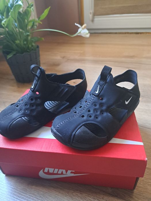 Сандали Nike 26 номер