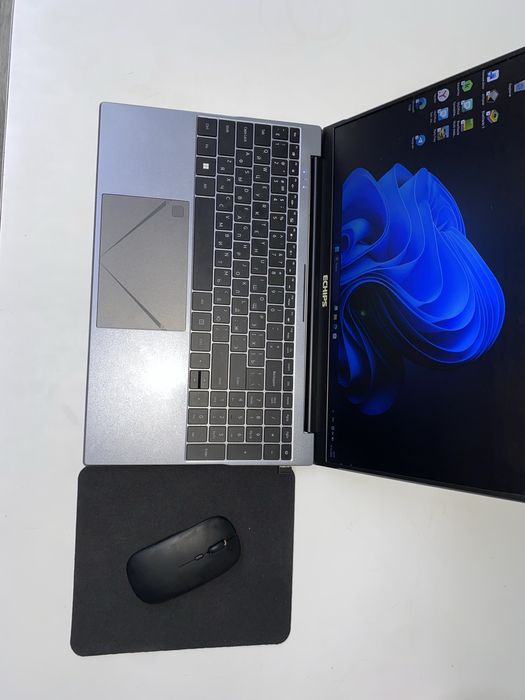 новый ноутбук продам