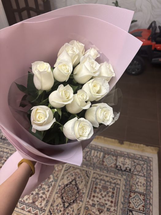 Продаю букет белых роз