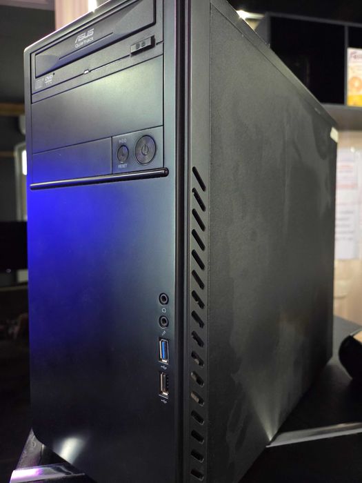 Vand calculator gaming I7 6700K 4GHZ, 16 gb ram, gtx 1070