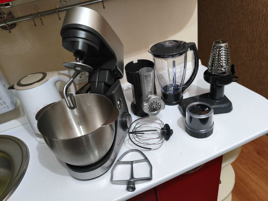 Продам Универсальный Кухонный Комбайн