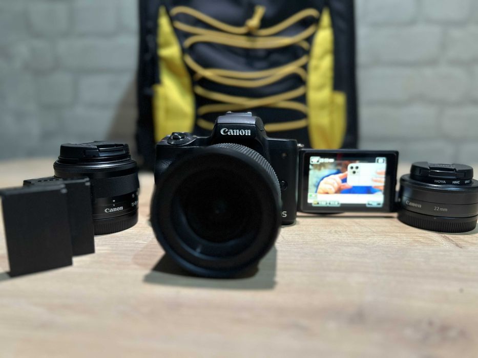 Kit Complet Vlogging/Foto Canon EOS M50 + Sigma 16mm f1.4 + Canon 22mm f2 + Accesorii