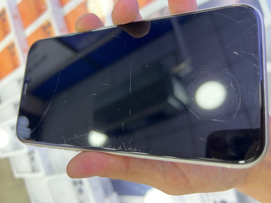 Iphone 11 oq Ramgidan 64 tali