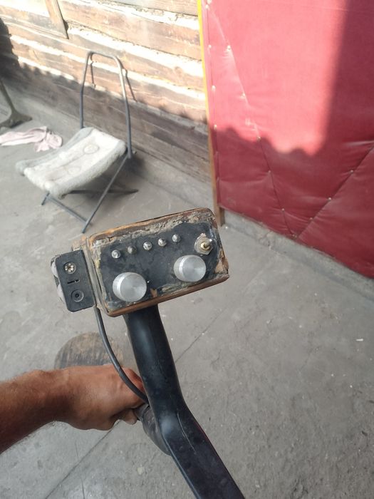 Продам металоискатель
