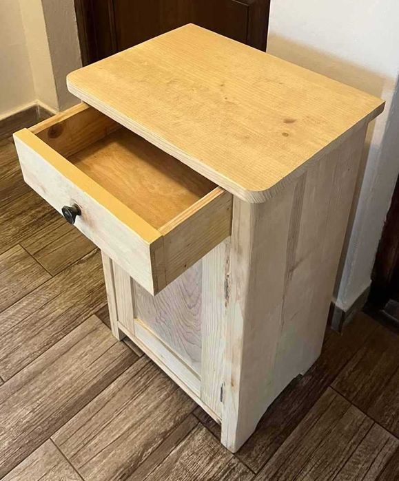 Comoda lemn masiv vintage reconditionata, ca noua