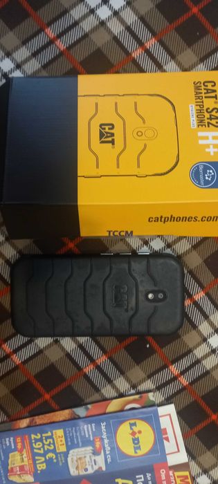 Телефон CAT S 42+
