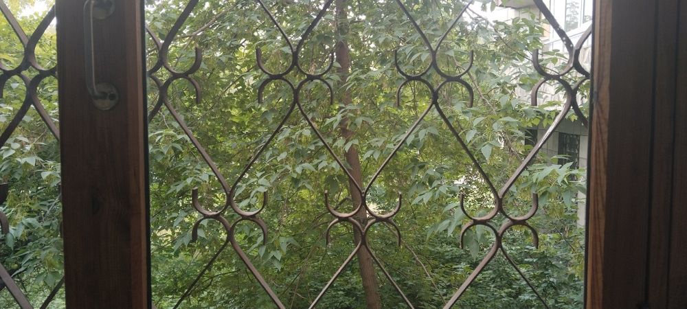 Решетки на окна б/у