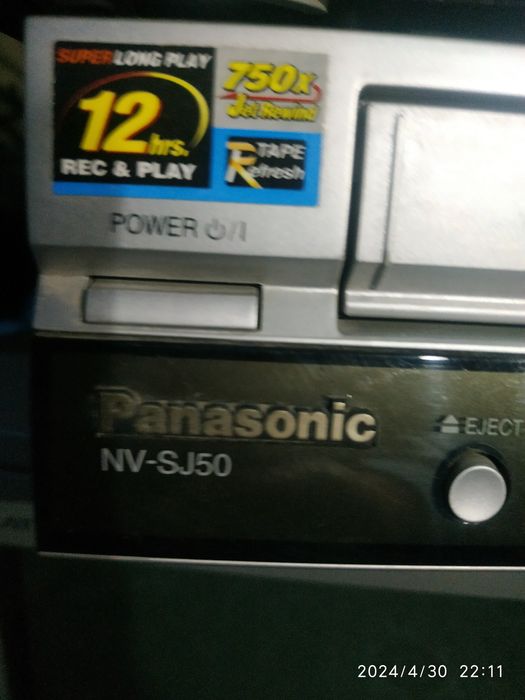 Видеомагнитофон на запчасти.